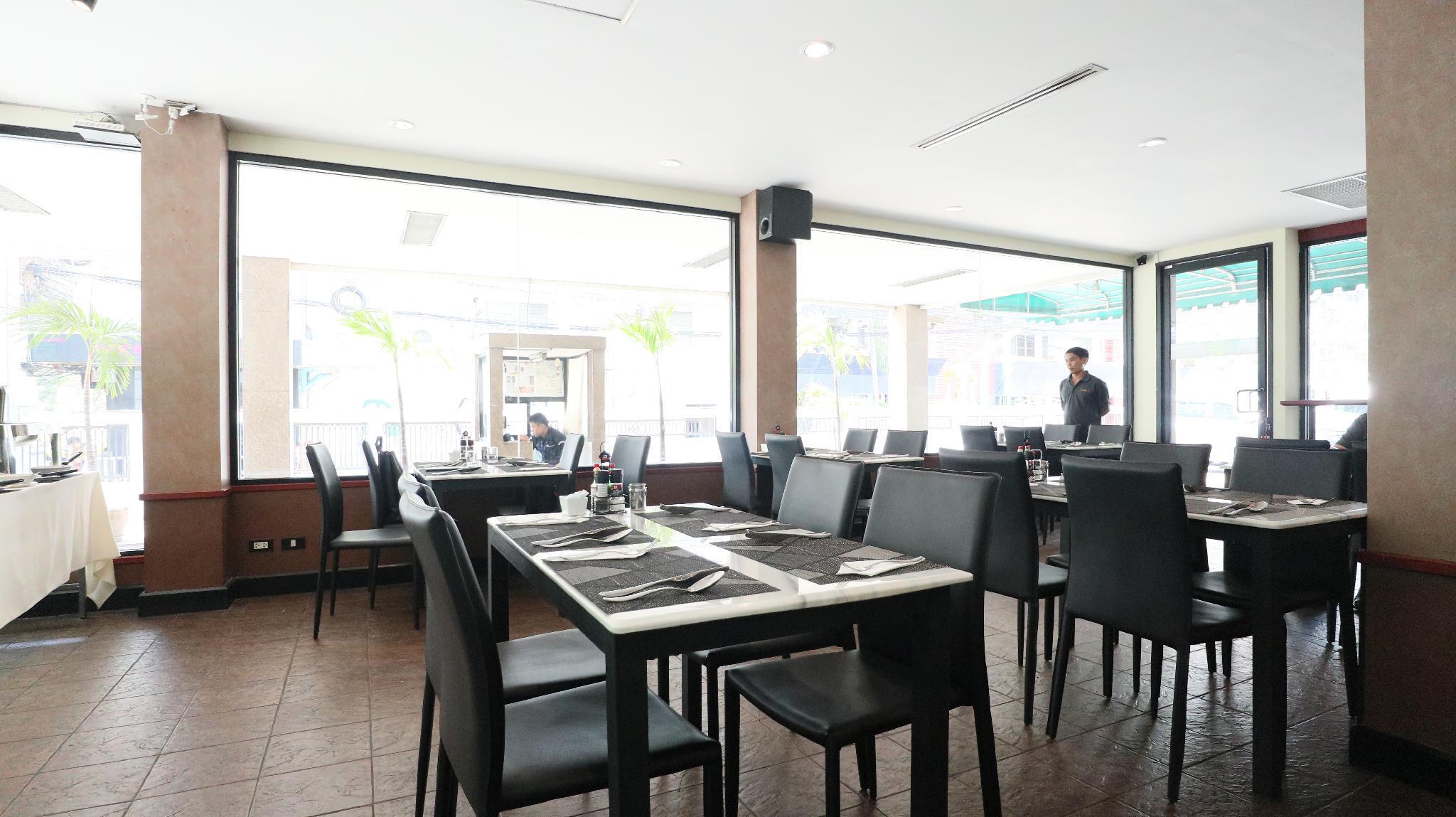 Admiral Suites Bangkok Exterior foto