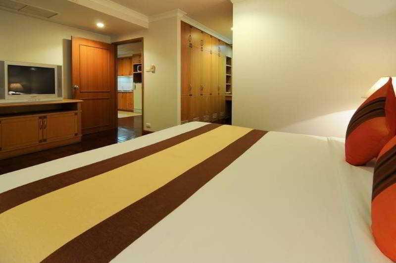 Admiral Suites Bangkok Exterior foto
